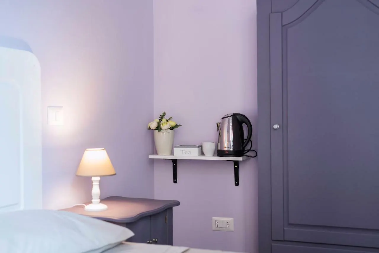 Dimora Partenopea Naples 2*,  Italy