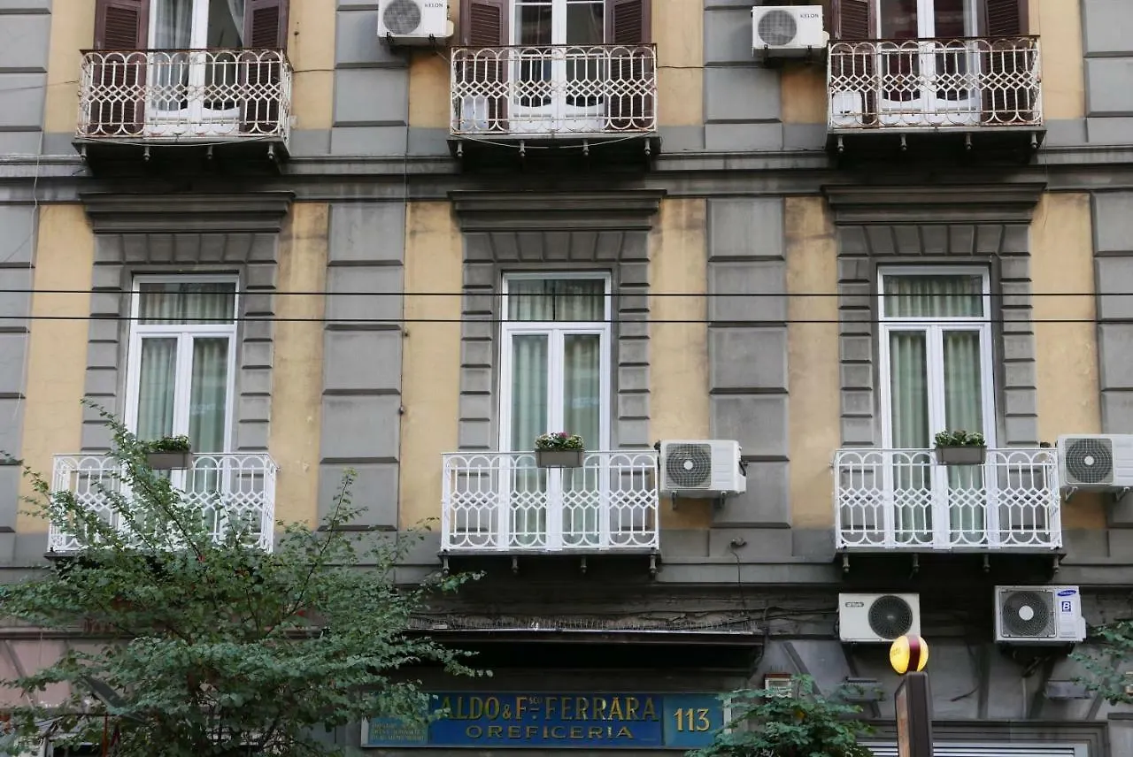 Dimora Partenopea Naples 2*,  Italy